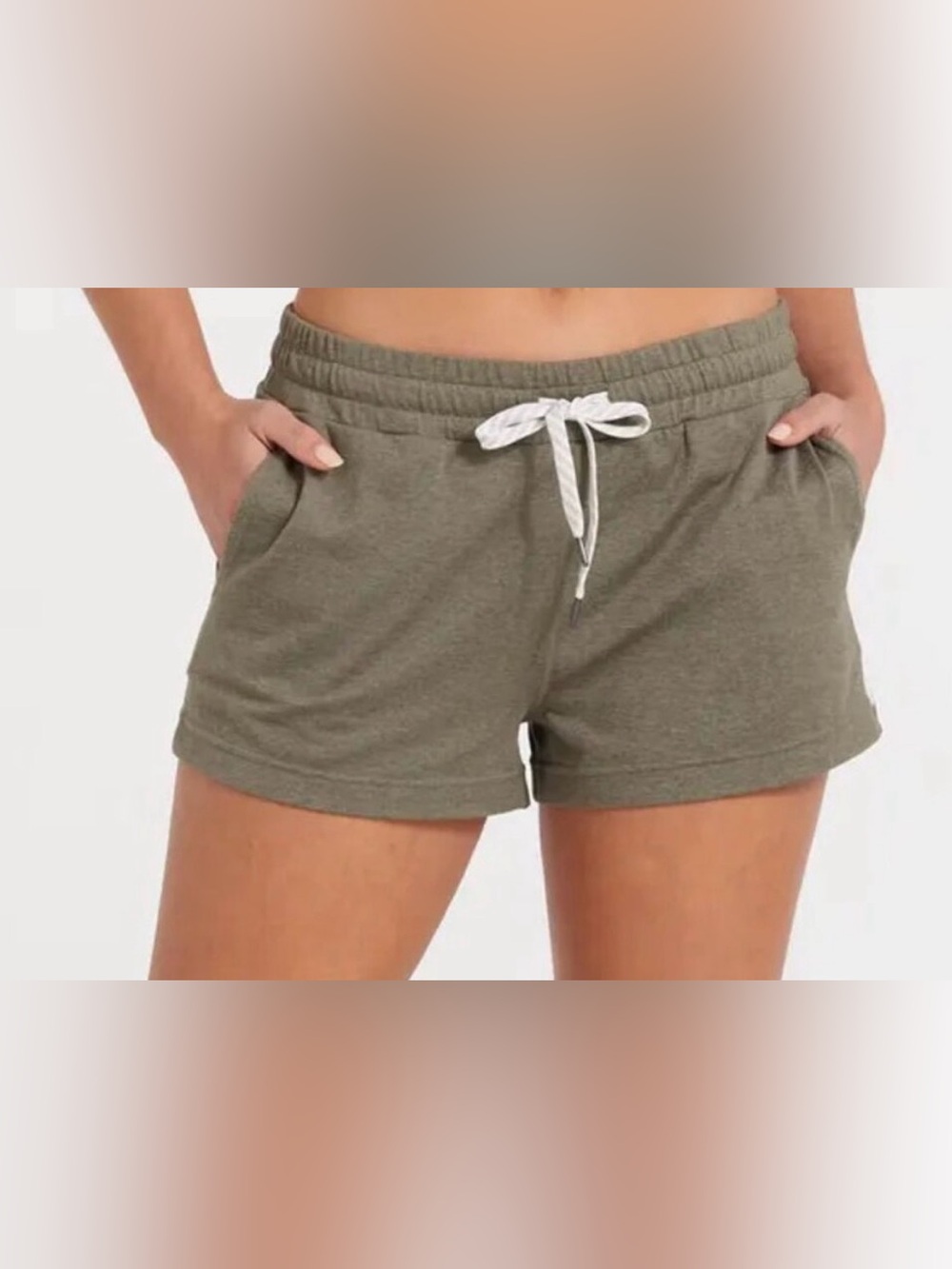 Vuori Halo Performance Short
Women's DreamKnit™ Shorts Light Oregano Heather  M